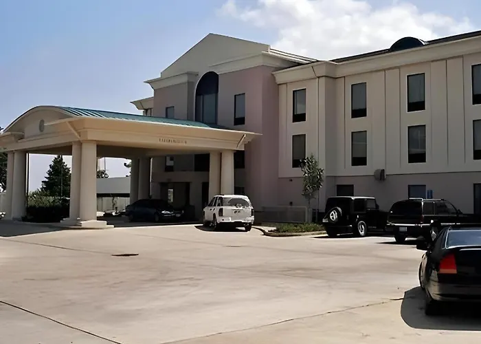 Holiday Inn Express Hotel & Suites Cleveland - Ms By Ihg